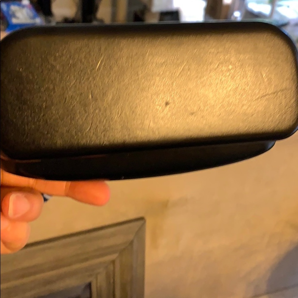Authentic Coach sunglass case - Picture 3 of 3